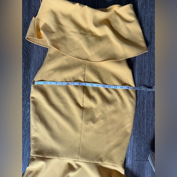 Likely size 4 golden Conrad sheath - Picture 9 of 9